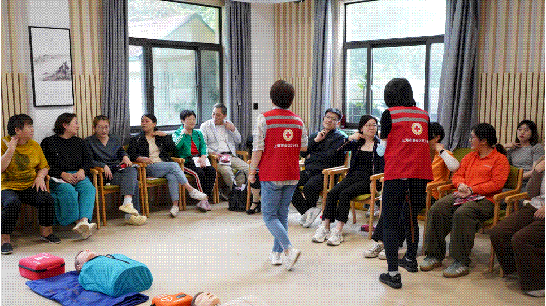 1733463427688306.gif 640.gif