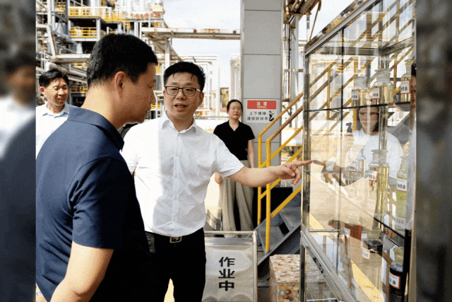 1754644592349989.gif 3.gif